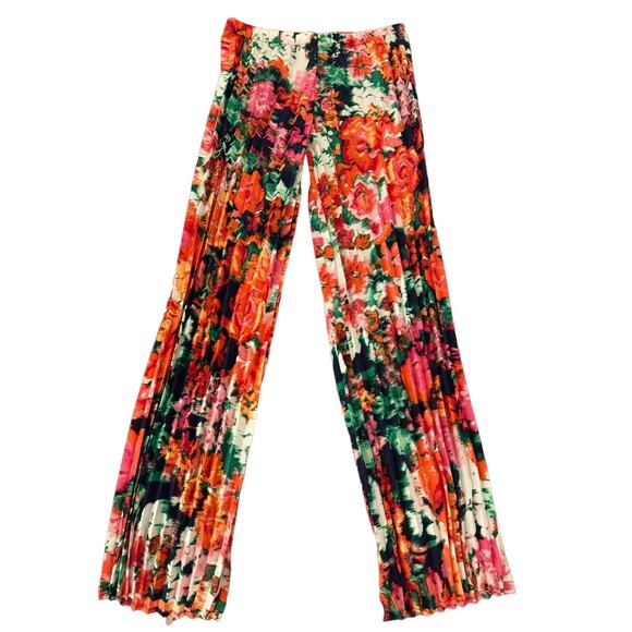 Like New Beautiful Floral Pleated Pants XS/S by Toit Volant